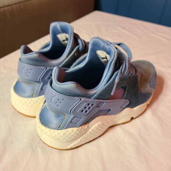 Nike Air Huarache Run SE - December Sky - Picture 9 of 15